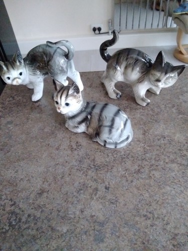 Vintage ceramic cats - , cute