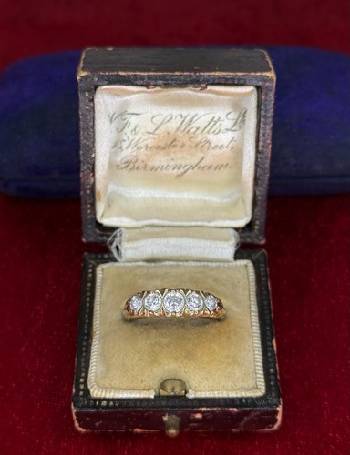 9ct gold victorian style ring - gold,