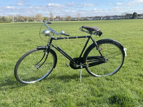 Vintage raleigh black roadster - black,