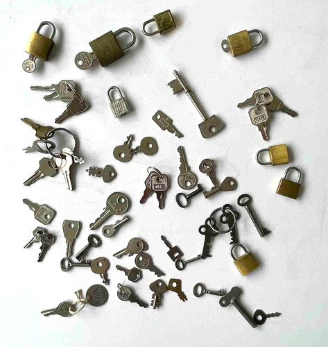 Job lot small keys - job,