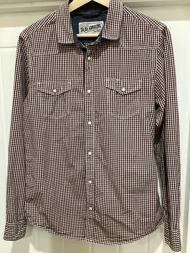 Red herring shirt - size, s