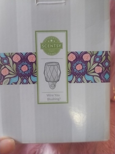 Scentsy wire you blushing plug - scentsy,