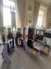 Monster High Deadluxe School Castle Playset