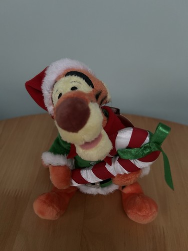Elf tigger beanie holding - tigger, a
