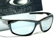 NEW* Oakley CANTEEN Black