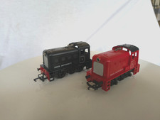 2x Triang Hornby R253 Dock Authority Diesel Shunter No.3  Black and Red