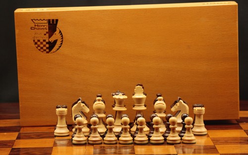 Chavet chess set size - chess,