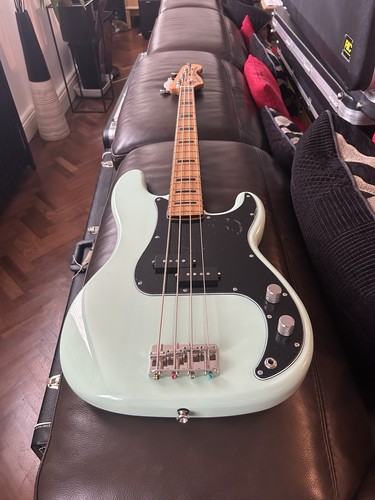 Squier fsr classic vibe s - vibe, 70’s