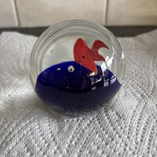 ART GLASS FISH SQUID AQUARIUM PAPERWEIGHT BALL MURANO STYLE 2,5 Inch/6 cm