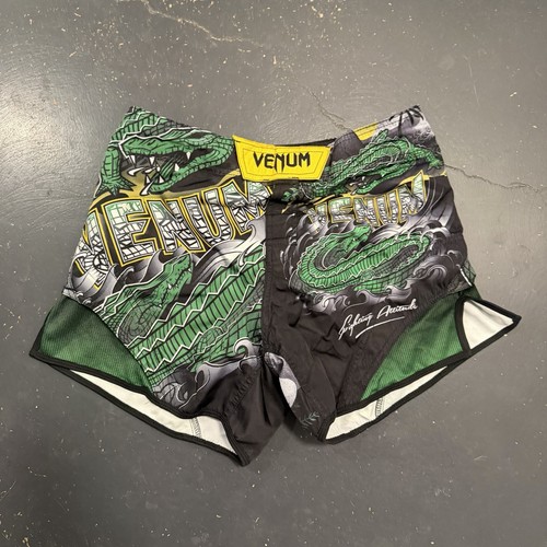 Venum shorts green black - shorts,
