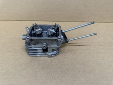 Cylinder Head / Rockers For