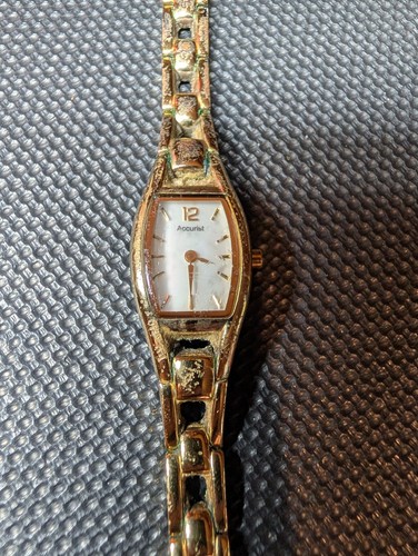 Accurist ladies watch gold - ladies,