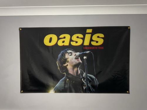 Oasis knebworth 1996 flag - knebworth,
