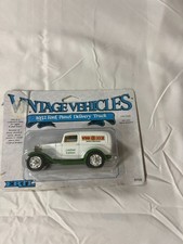 Ertl Vintage Vehicle 1932 Ford