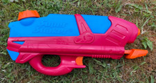 Vintage Super Soaker Pump Action Water Gun 2005. Good Working Condition. Hasbro.