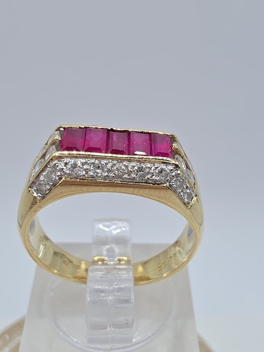 18ct yellow gold ruby - 18ct,