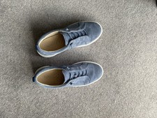 Caprice Size 6 Blue Suede Flat