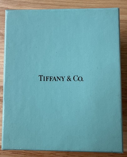 Tiffany box - &,