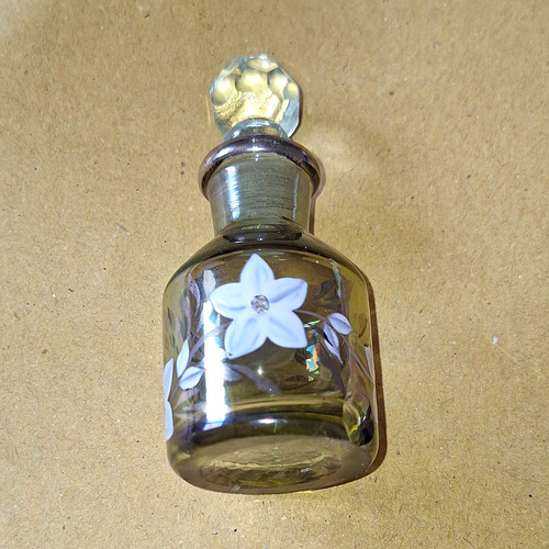 Small decorative glass crystal - decorative, glass/crystal