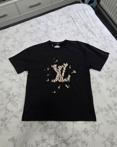 Shirt size large - lv,