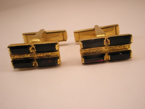 Red rhinestone baguettes - red,