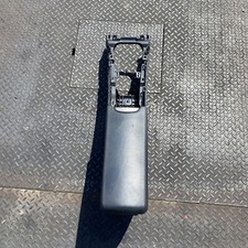 2011 TOYOTA AVENSIS INTERIOR CENTRE CONSOLE  ARMREST 5885605010