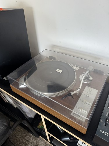 Yamaha 511 turntable - turntable, record