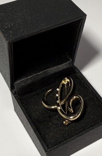 Small vintage brooch - gold, tone