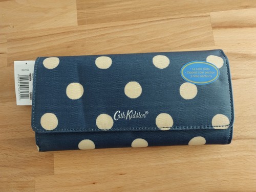 Bnwt cath kidston button - cath,