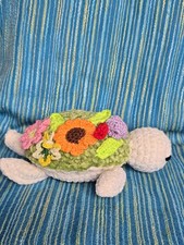 Hand crochet plushy turtle - hand,
