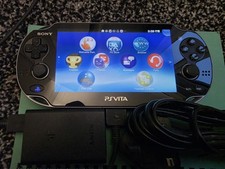PS Vita PCH-1003 + 8GB memory
