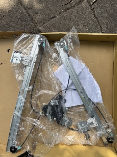 Chrysler voyager front right - chrysler,