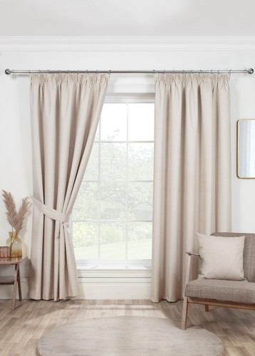 Pencil pleat blackout - 3",