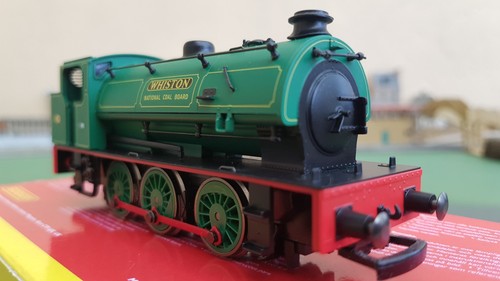 Hornby r2212 class - r2212, j94