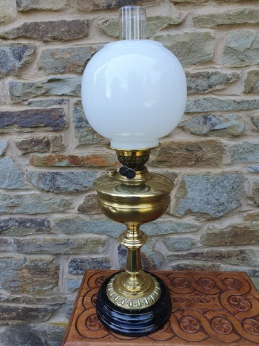 Antique oil lamp duplex burner