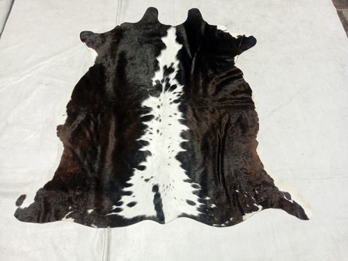 Natural 100 cow hide rug - 100%,
