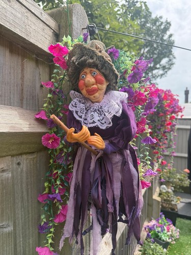 Witches pendle maggie - pendle,
