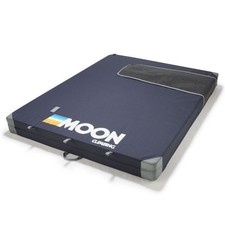 Moon Warrior bouldering mat