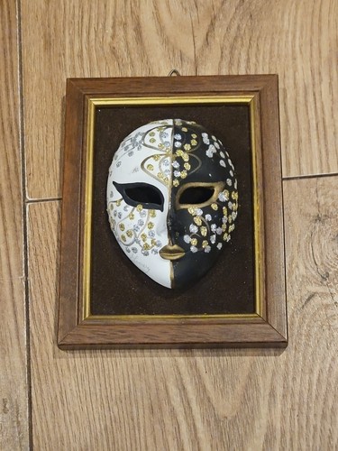 Fine ceramic signed - 3.5",
