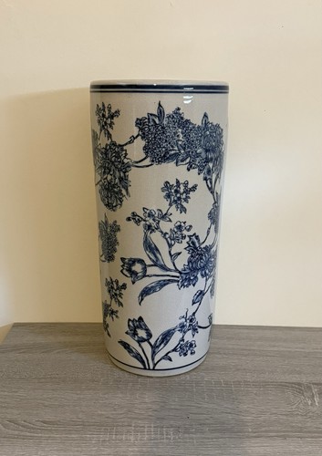 Blue and white floral display - blue,