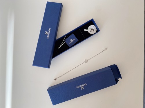 New with box swarvoski swan - box,