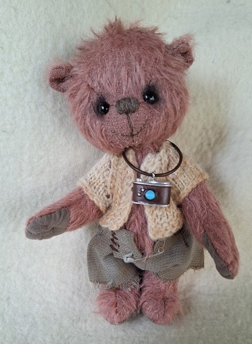 Artist bear - 🤎🤎🤎artist,