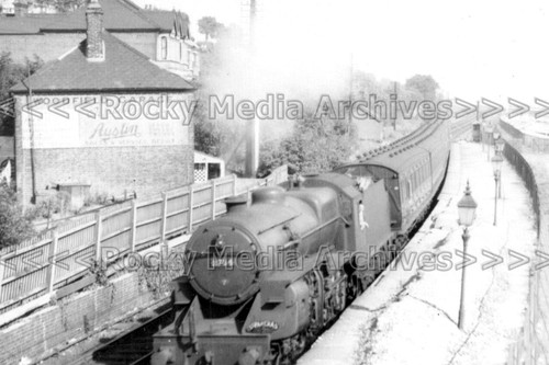 Nkk train passing - nkk-78, old