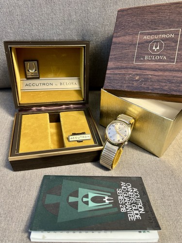 Vintage 1973 bulova - vintage,