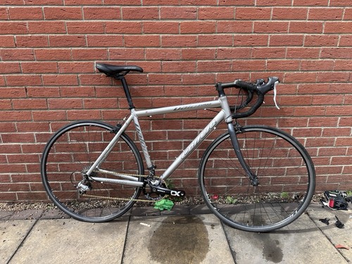 Carrera valor road bike 54cm - valor,