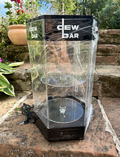 Rotary lockable shelved