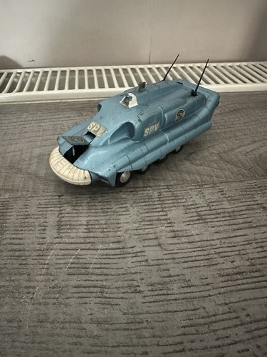 Dinky 104 captain - 104, scarlet