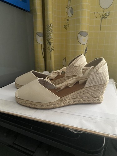 Barbour cream shoes - barbour, sandals