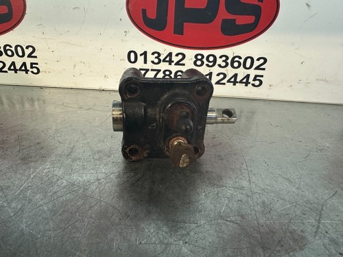 Nearside rear brake slave - rear,