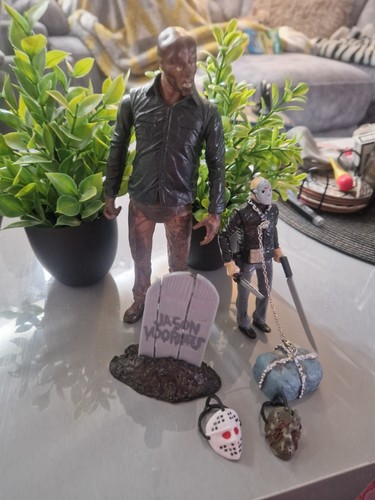 Jason voorhees collectible - voorhees,